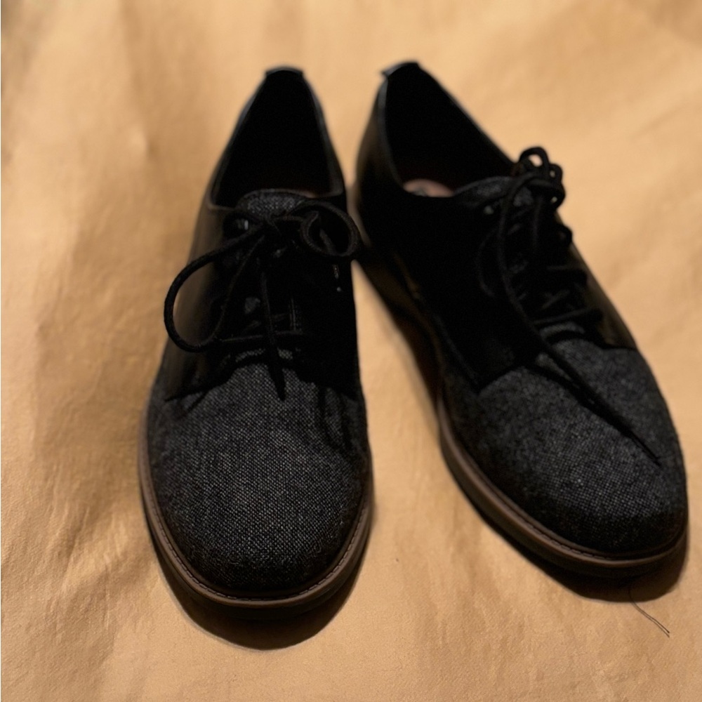 Clark’s Black & Gray Tweed Oxfords